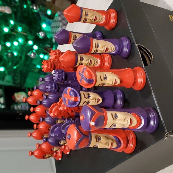 Vintage hand Painted Ceramic Chess Set By Duncan. - Picture 6 of 13